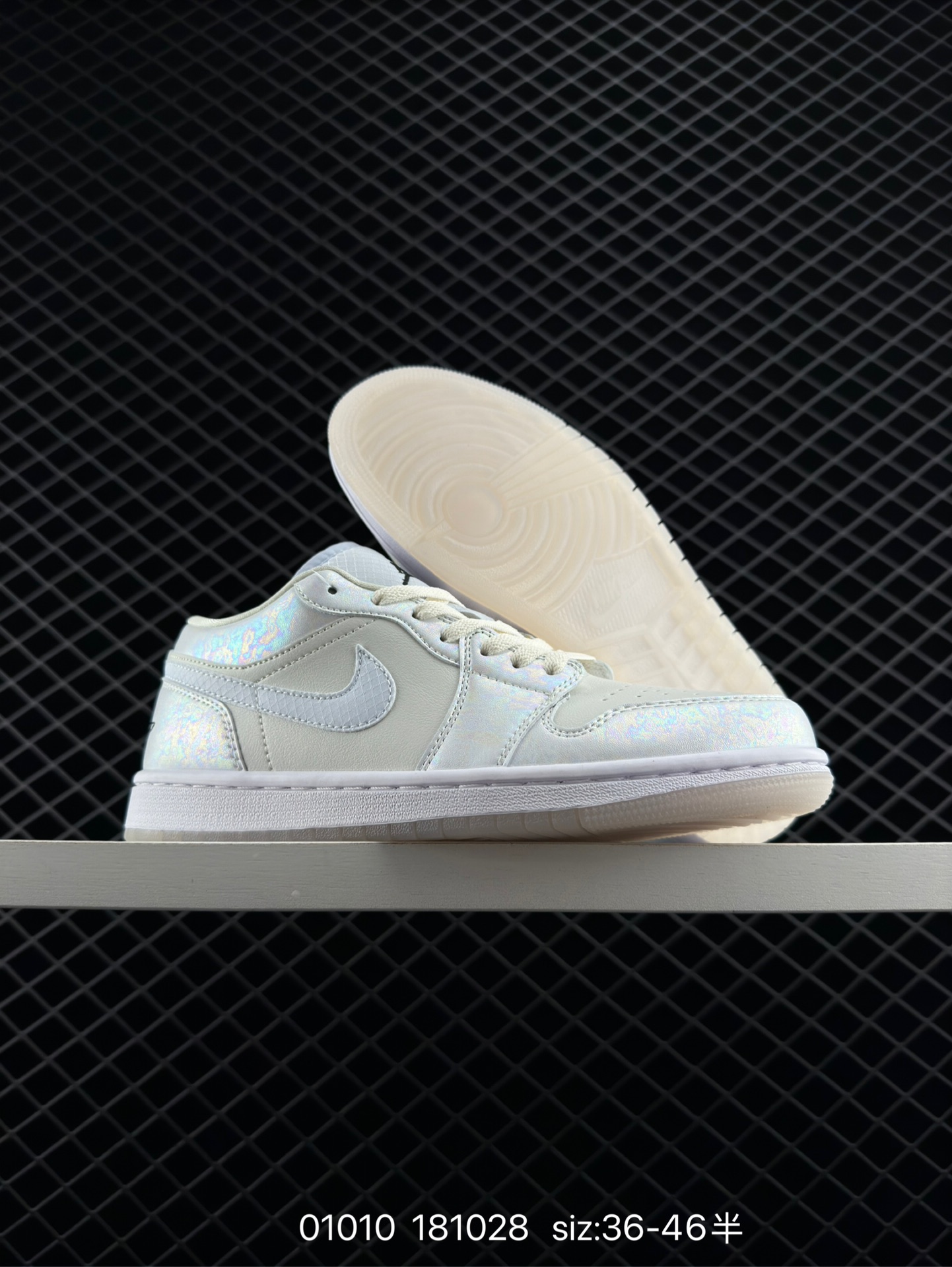 Nike  Air Jordan 1 Low GS“White/Black/Phosphor”